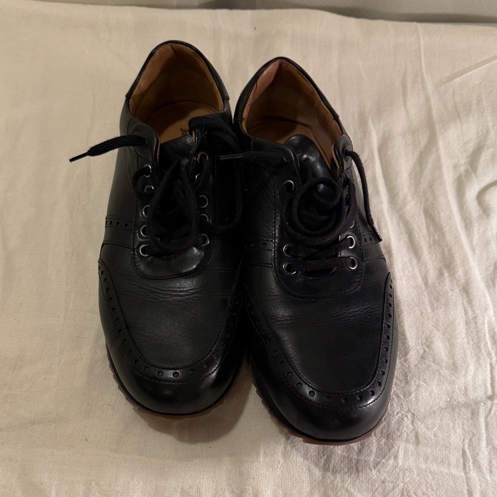 Johnston & Murphy men’s black leather shoes, size 9M